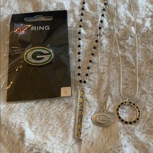 Brand new! Green Bay Packers necklace and ring